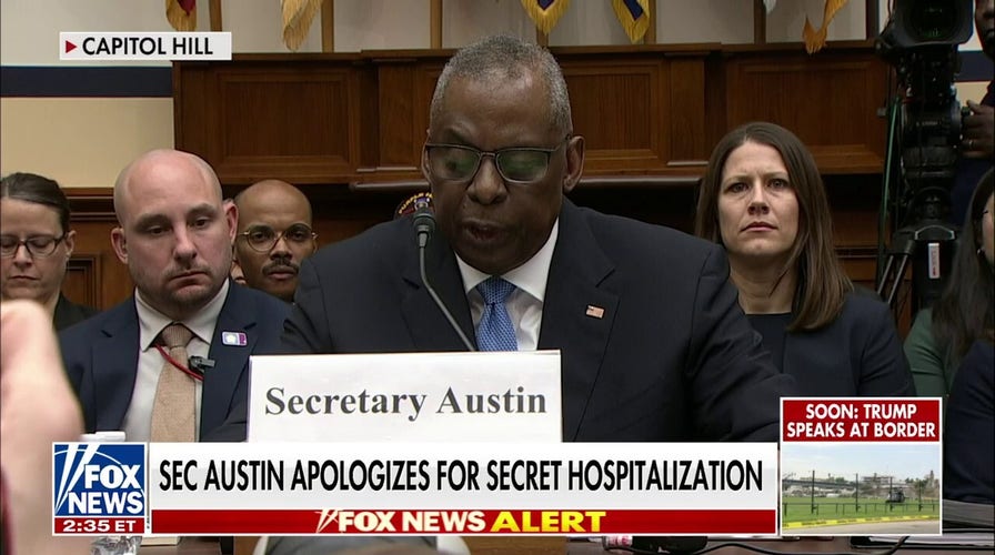  Defense Secretary Lloyd Austin apologizes for secret hospitalization