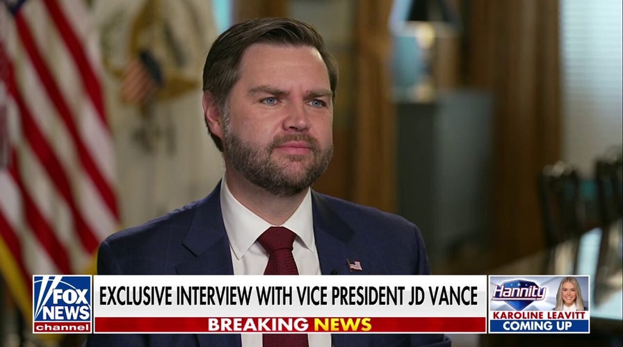  JD Vance: Instead of engaging in propaganda, new media is asking real questions