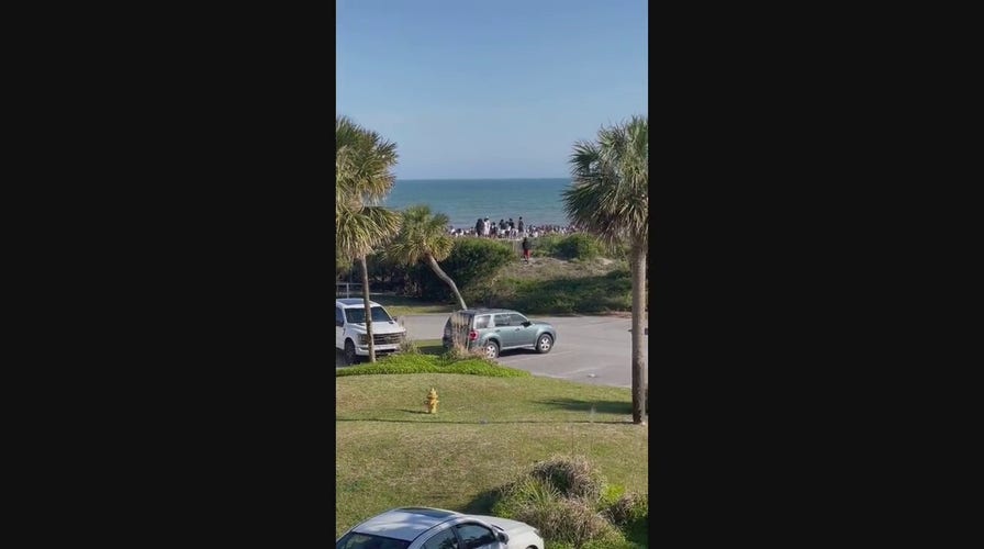 SC video shows beachgoers fleeing after 6 are shot in Isle of Palms