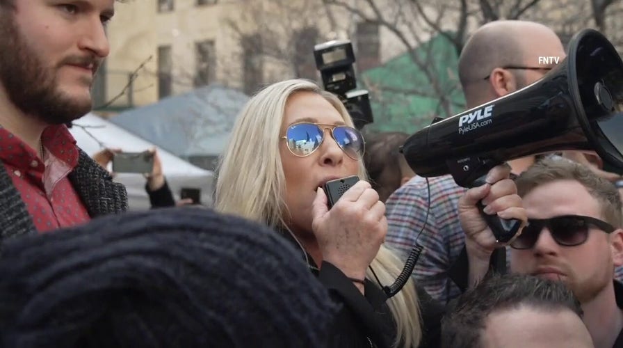 Marjorie Taylor Greene Leads NYC Rally Protesting Trump Indictment ...