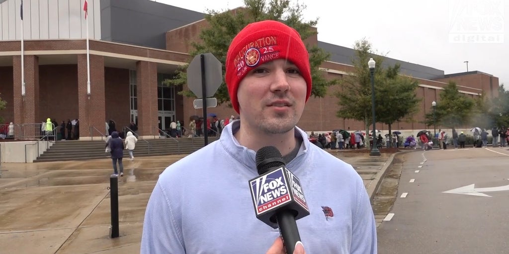 Soaked but steadfast: Rain can’t stop Ole Miss students from hearing JD Vance