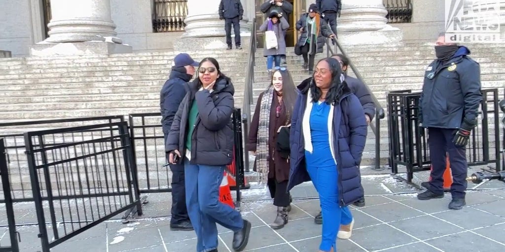 Mangione supporters call on government to 'abolish' death penalty after judge dismisses murder charge