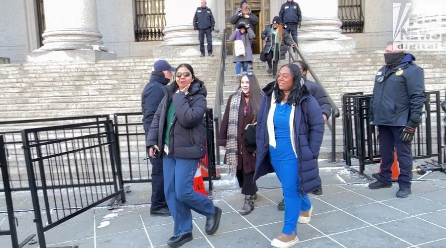 Mangione supporters call on government to 'abolish' death penalty after judge dismisses murder charge