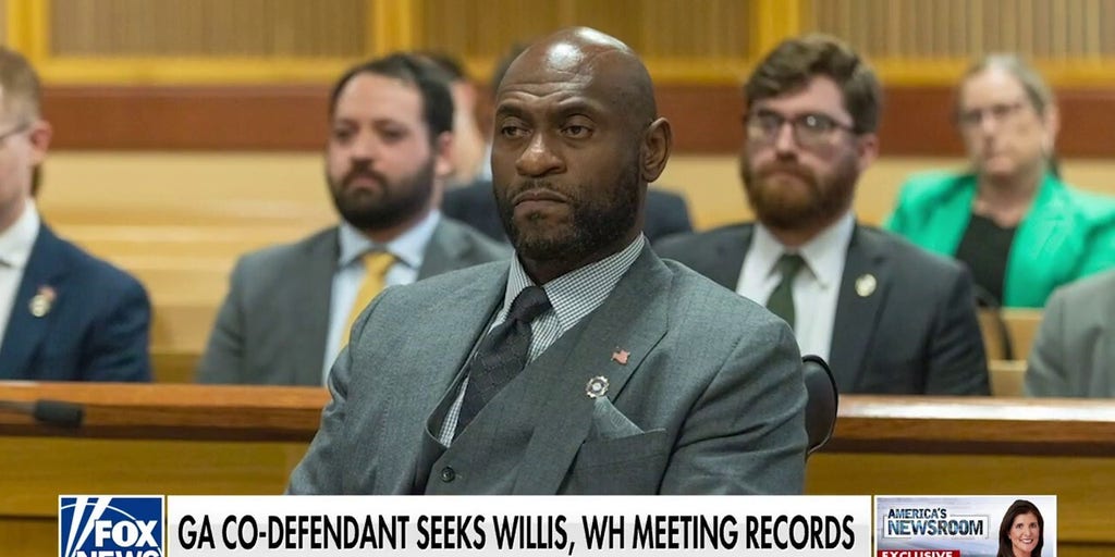 Georgia co-defendant seeks Willis, White House meeting records