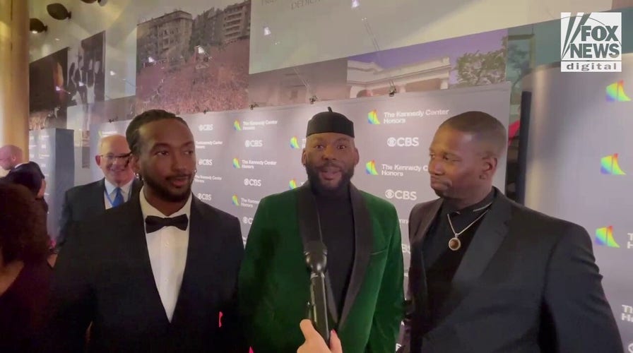 The Pips talk 'pressure' of performing for Gladys Knight at the Kennedy Center Honors