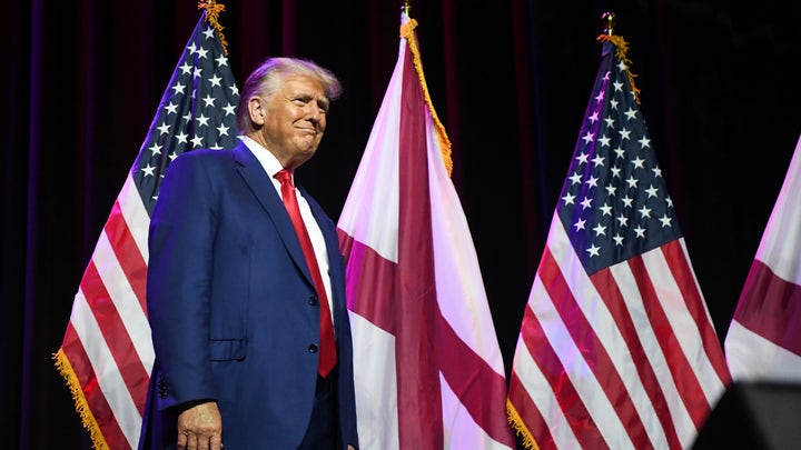 WATCH LIVE: President Trump delivers commencement address at University of Alabama