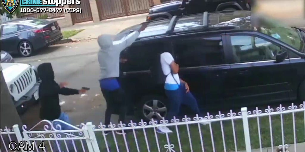 Video shows a nonfatal shooting and assault in broad daylight in New