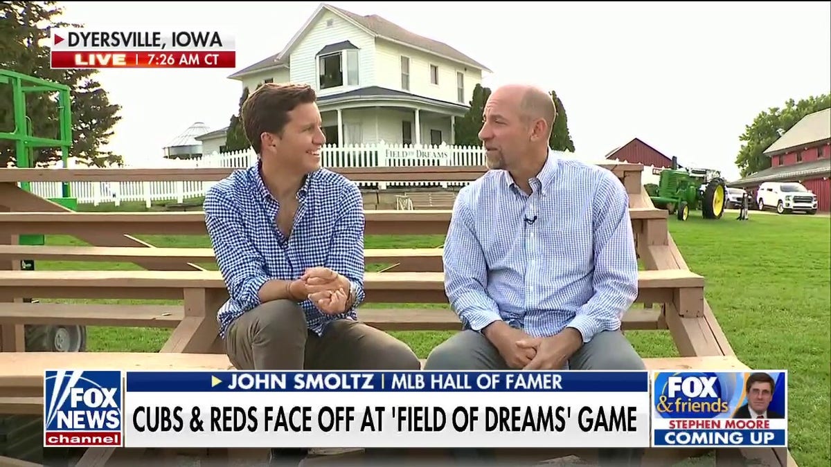 FOX Sports: MLB on X: On the call for tonight's Field of Dreams Game:  @Joe_Davis and the Hall of Famer, John Smoltz 🎙  /  X