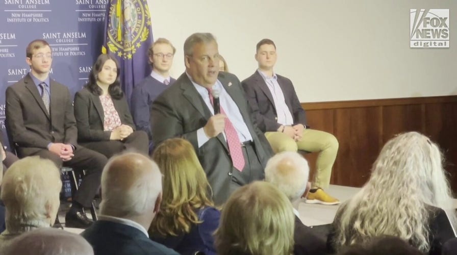 Former New Jersey Gov. Chris Christie touts his debate skills in a New Hampshire town hall