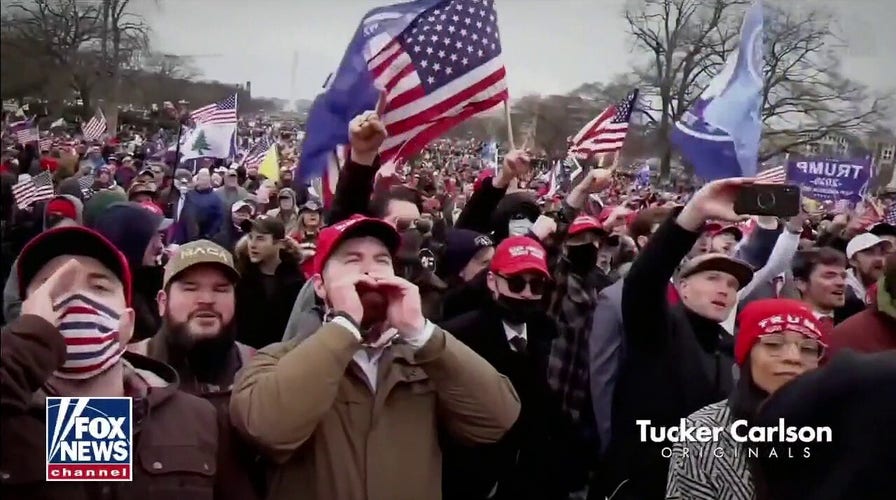 Journalist tells Tucker about what he witnessed on January 6