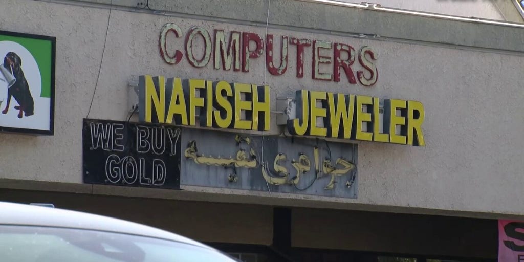 Burglar drops in from above during jewelry store break-in