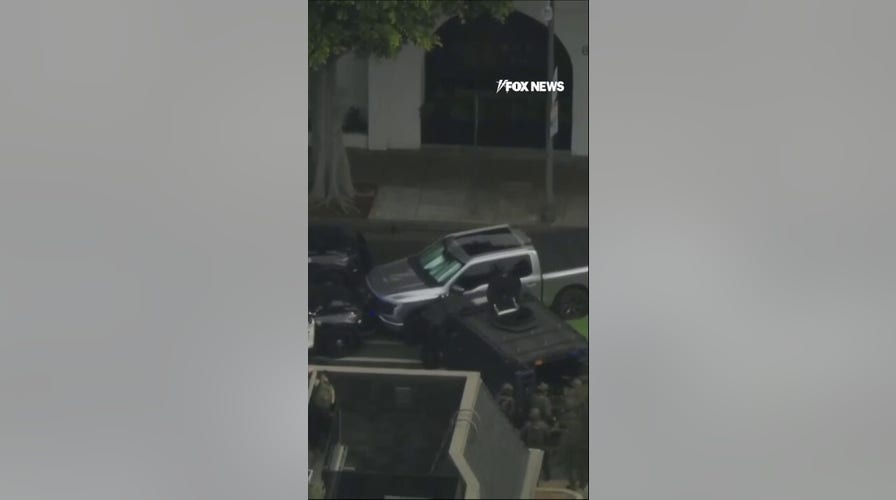 Rideshare passenger HELD HOSTAGE in tense standoff with police