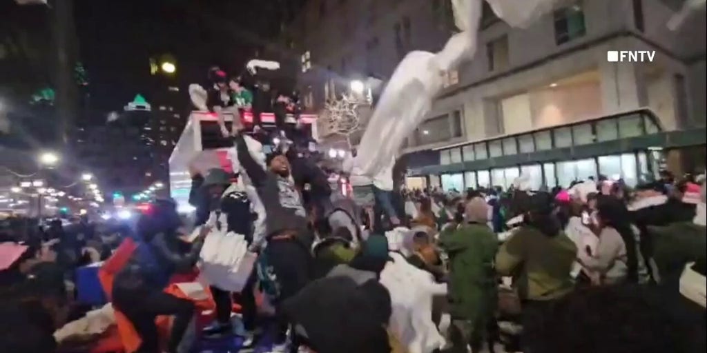 Philadelphia Eagles fans loot laundry truck, start fire following Super Bowl win