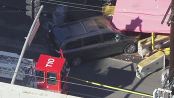 Minivan plows through crowd, injuring 9 in busy Los Angeles shopping district