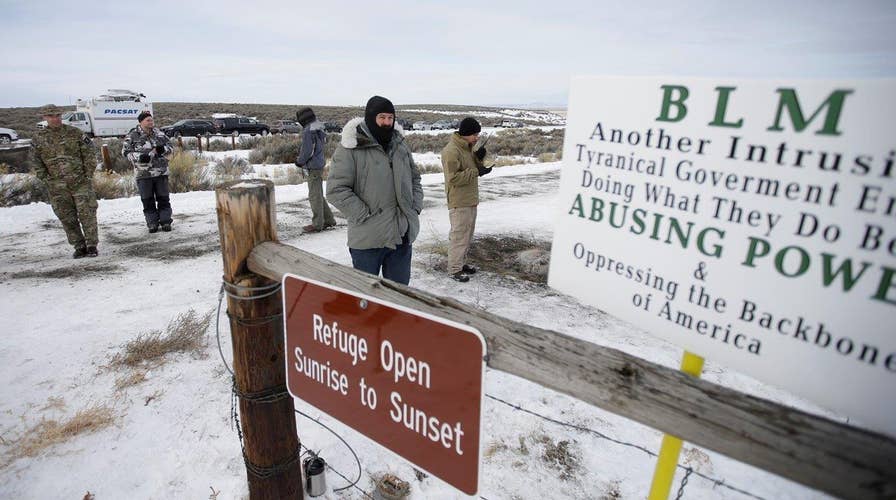 Armed protestors refuse to leave Oregon wildlife refugee