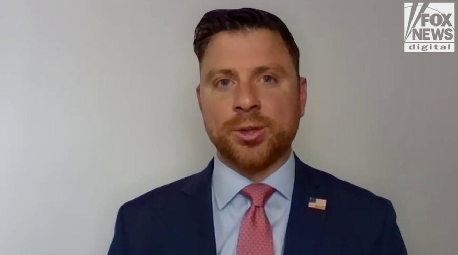 ‘People are excited’: GOP challenger lands union backing in key New York House race