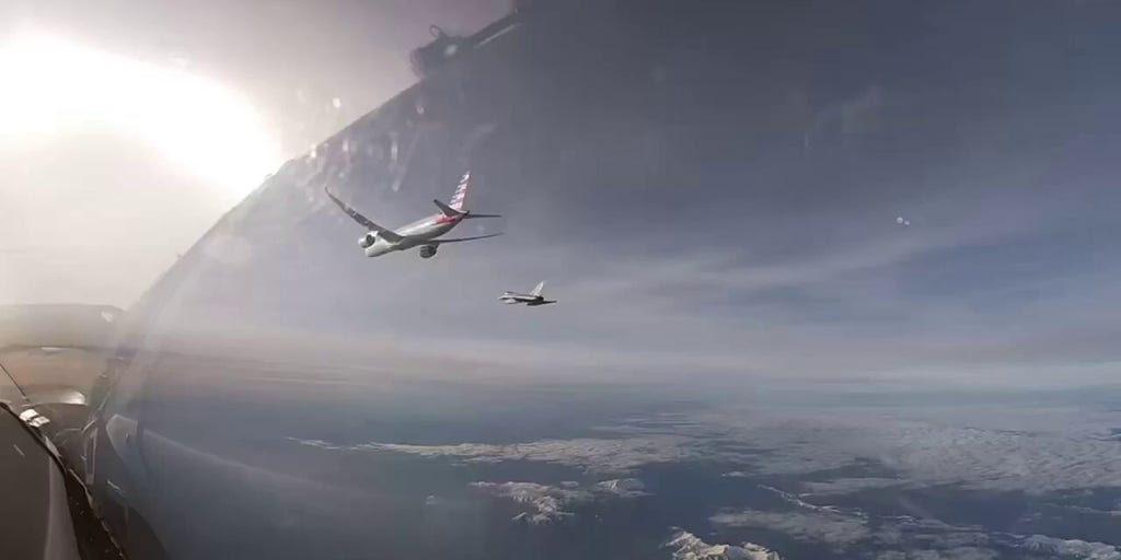Italian fighter jets escort American Airlines flight to Rome after bomb threat