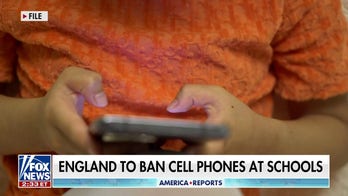 England to ban phones in schools