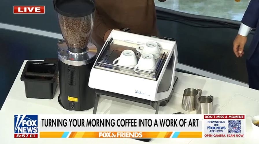 'Fox & Friends' co-hosts learn how to make latte art