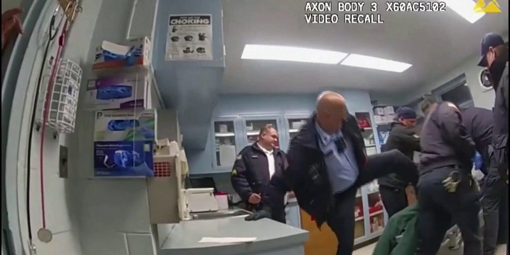 New York correctional officers pummeled handcuffed inmate before his death | Fox News Video