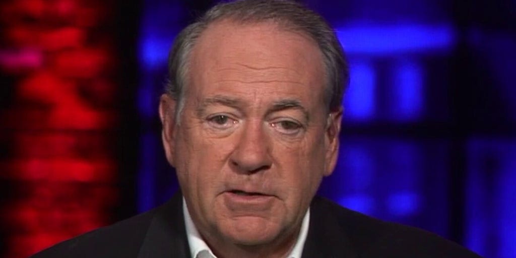 Huckabee Slams Oregon Gov Kate Brown S Political Theater Accusation Over Feds In Portland Plain Lunacy Fox News