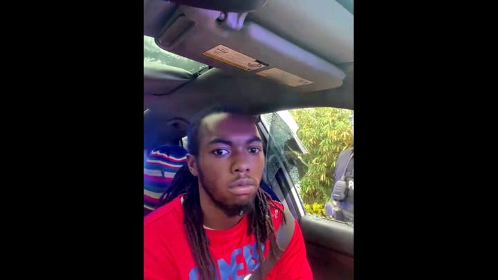 Florida man punched by officer during arrest in Jacksonville