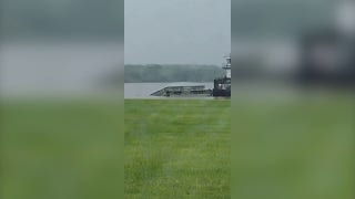 Large barge crashes into Fort Madison Bridge in Iowa, then sinks - Fox News