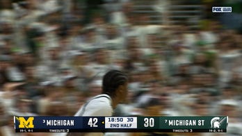 Michigan State's Coen Carr HAMMERS baseline dunk off Jeremy Fears' steal vs. Michigan