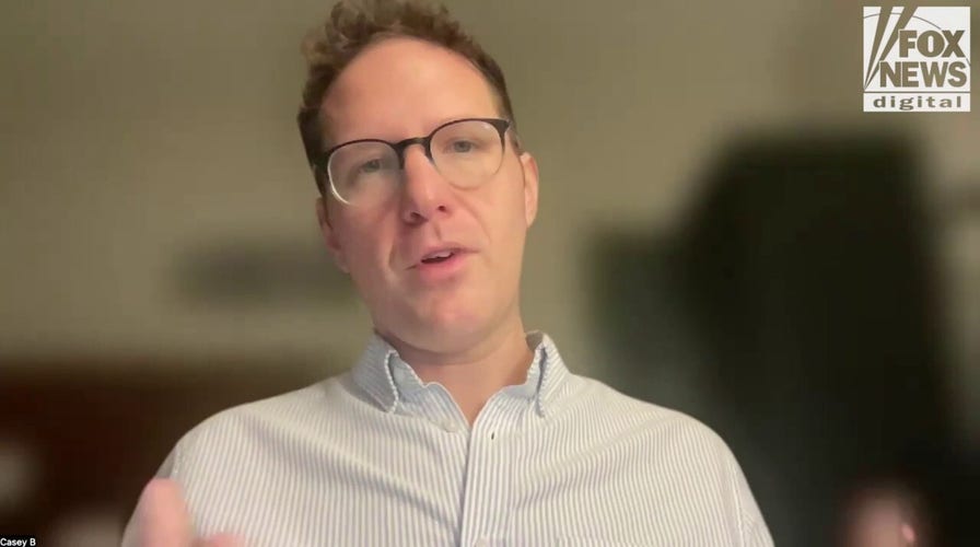 Expert warns US extremists are exploiting societal  media for wealth  and power