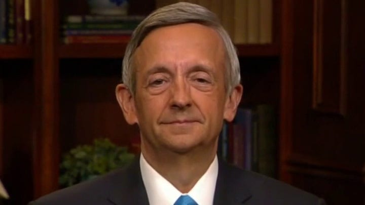 Pastor Robert Jeffress defends President Trump's decision to visit fire-damaged St. John's Church