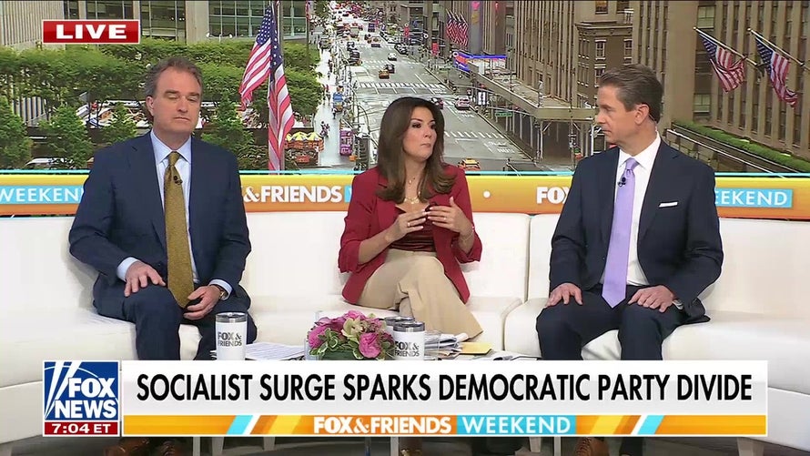 Socialist surge sparks Democratic Party divide