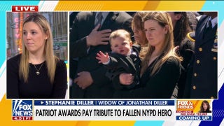Wife of slain NYPD officer receives Patriot Award - Fox News
