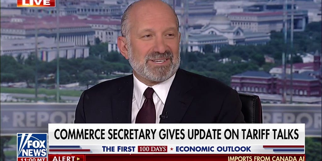 Trump official reveals new details on Canada-Mexico tariff plan