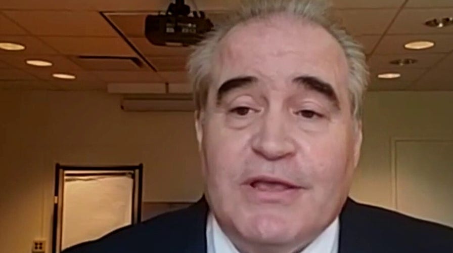 Fmr. NYPD detective on LA cop shootings: 'This is a war on police'