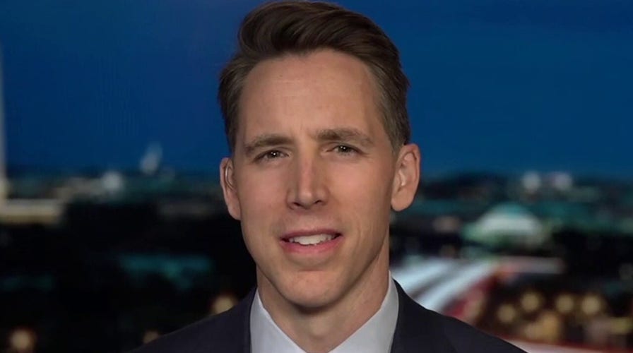 Hawley slams Twitter amid new privacy policy: 'We oughta break them up'