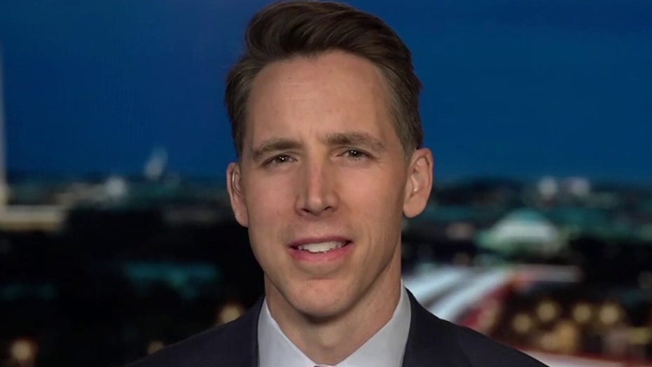 Hawley slams Twitter amid new privacy policy: 'We oughta break them up'