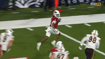 Fresno State's Bryson Donelson rushes 12-yard TD, taking early lead over Wyoming