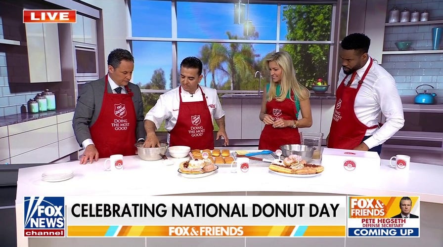 'Cake Boss' Buddy Valastro teams up with the Salvation Army to celebrate National Donut Day
