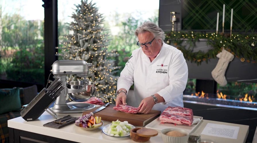 Holiday prime rib made easy as chef shows seasoning, timing and roasting method