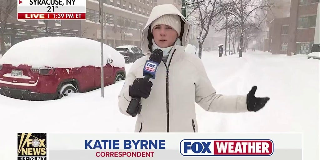 Dangerous winter storm slams New York