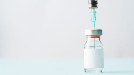 FDA panel endorses Moderna's coronavirus vaccine