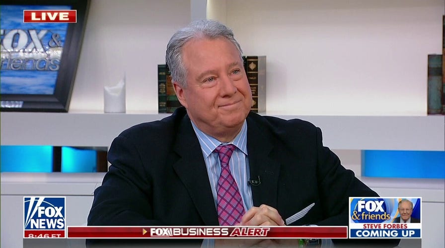 Economic expert Robert Wolf reassures consumers that SVB collapse is ‘nothing like Lehman’