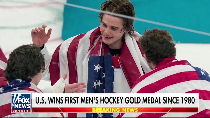 US men’s hockey team celebrates historic win over Canada