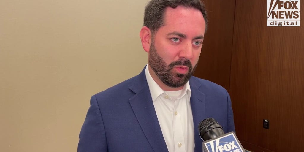 It's been over 20 years since a Republican was elected New York State governor. Could Rep. Mike Lawler end the GOP's losing streak in 2026?