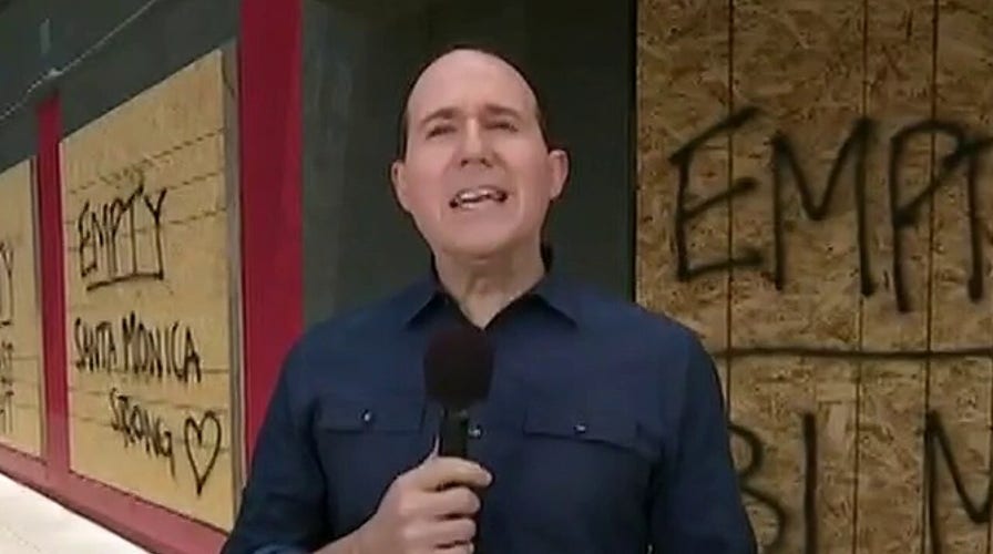 Raymond on the Road: Santa Monica	