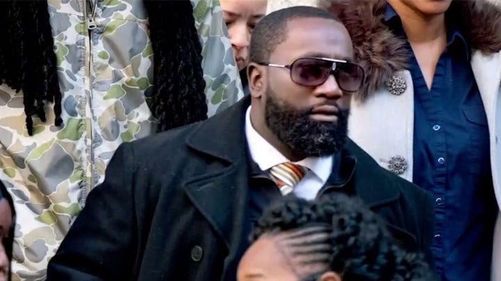 Epstein prison guards strike deal to avoid jail time