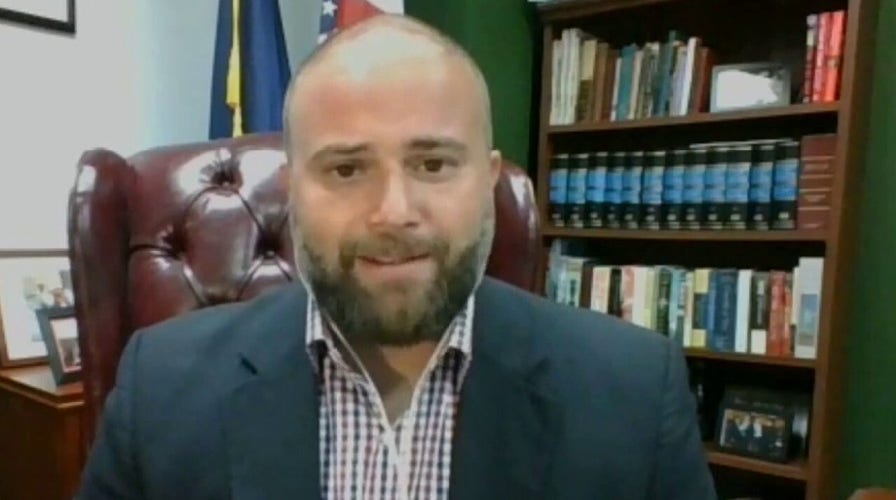 GOP councilman on calls to remove NYC mayor as violent crime spikes 