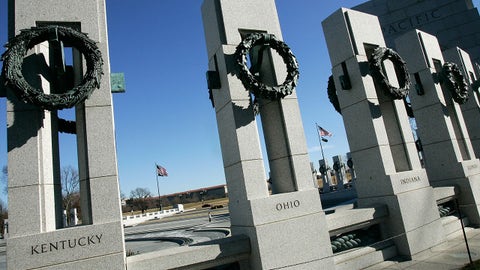 WATCH LIVE: Veterans honored during D-Day commemoration ceremony at the World War II Memorial - Fox News