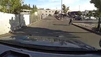 Unprovoked broad daylight Seattle stabbing caught on video