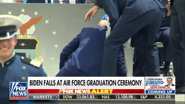  Biden falls at Air Force graduation ceremony